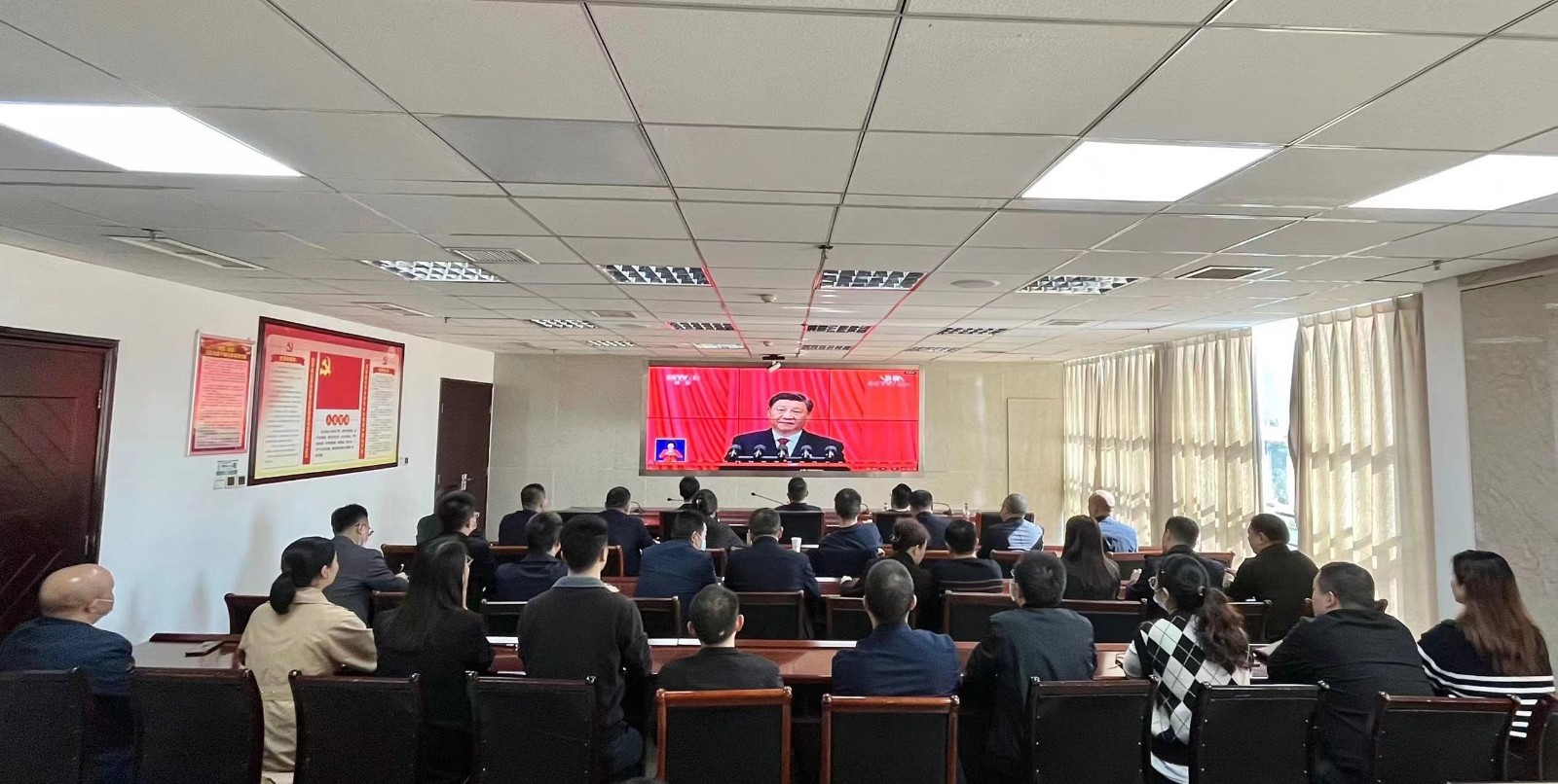 1665969084976563.jpg 1064989786.jpg